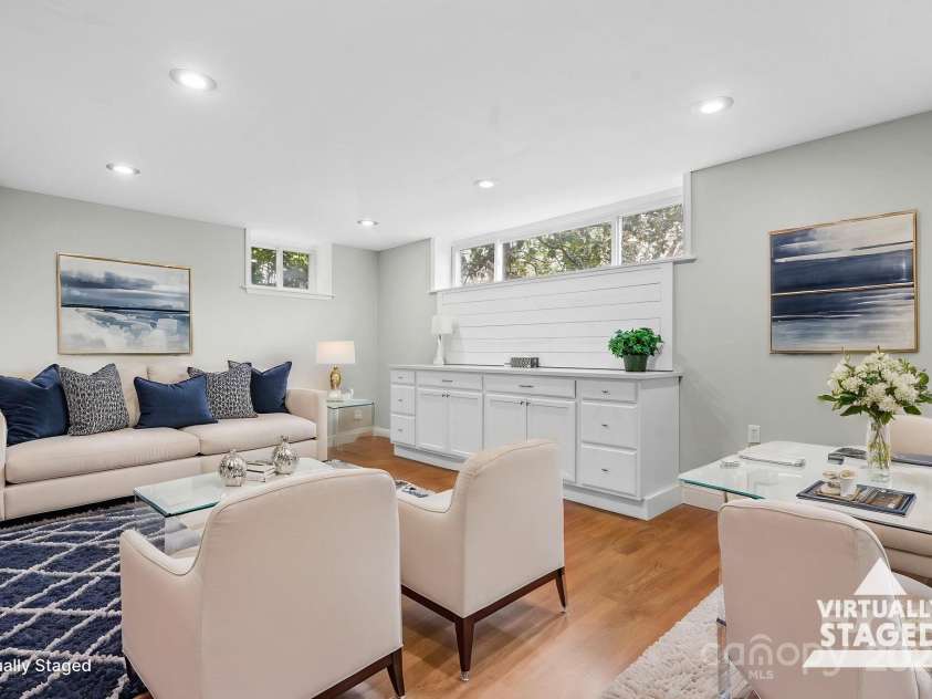 1525 16th Avenue Circle, Hickory, NC 28601.  MLS# CAR4261410, YatesRealty ID 18420. 