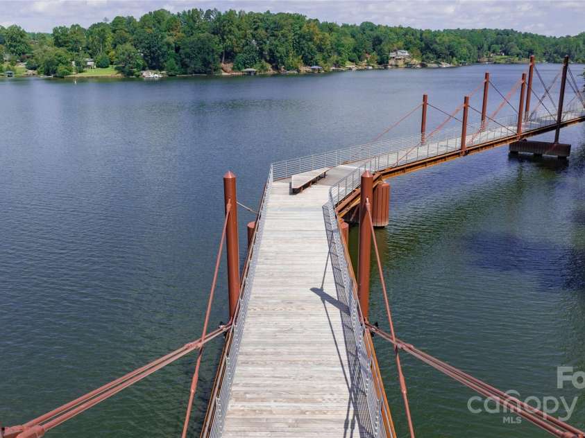 1525 16th Avenue Circle, Hickory, NC 28601.  MLS# CAR4261410, YatesRealty ID 18420. Within walking distance to the City of Hickory Riverwalk