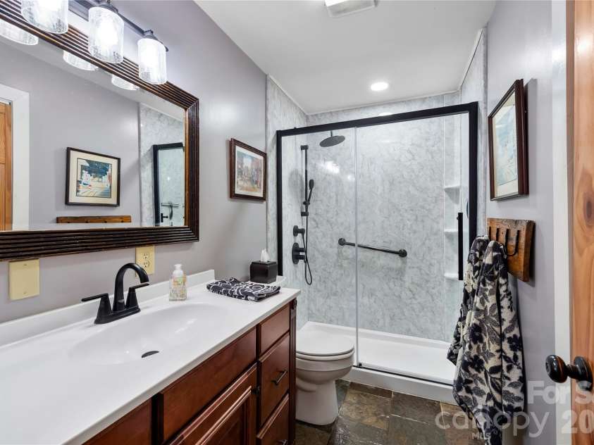 514 Roy Forrester Road, Mars Hill, NC 28754.  MLS# CAR4367162, YatesRealty ID 18420. Bathroom