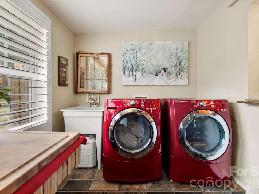514 Roy Forrester Road, Mars Hill, NC 28754.  MLS# CAR4367162, YatesRealty ID 18420. Laundry