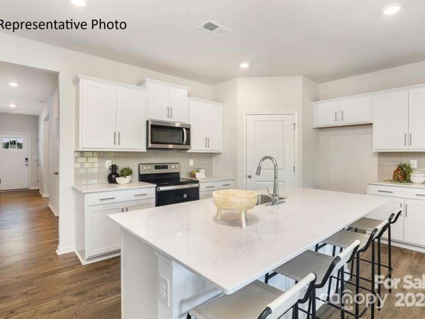 7913 Old Brook Drive, Sherrills Ford, NC 28673.  MLS# CAR4263402, YatesRealty ID 18421. 