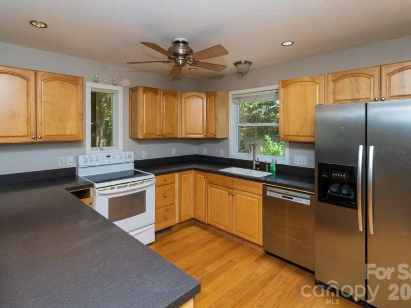 55 Eden Glen Road, Black Mountain, NC 28711.  MLS# CAR4377554, YatesRealty ID 18422. 