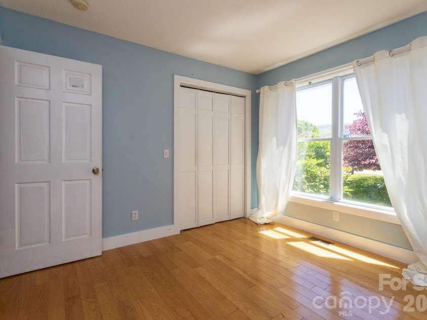 55 Eden Glen Road, Black Mountain, NC 28711.  MLS# CAR4377554, YatesRealty ID 18422. 