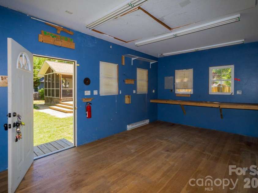 55 Eden Glen Road, Black Mountain, NC 28711.  MLS# CAR4377554, YatesRealty ID 18422. 