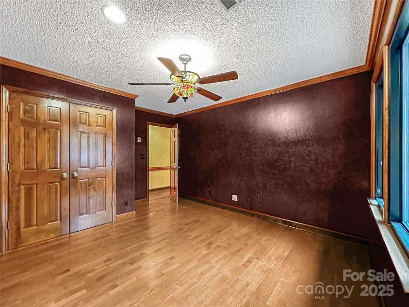 1700 Abbottsford Drive, Kernersville, NC 27284.  MLS# CAR4265303, YatesRealty ID 18424. 