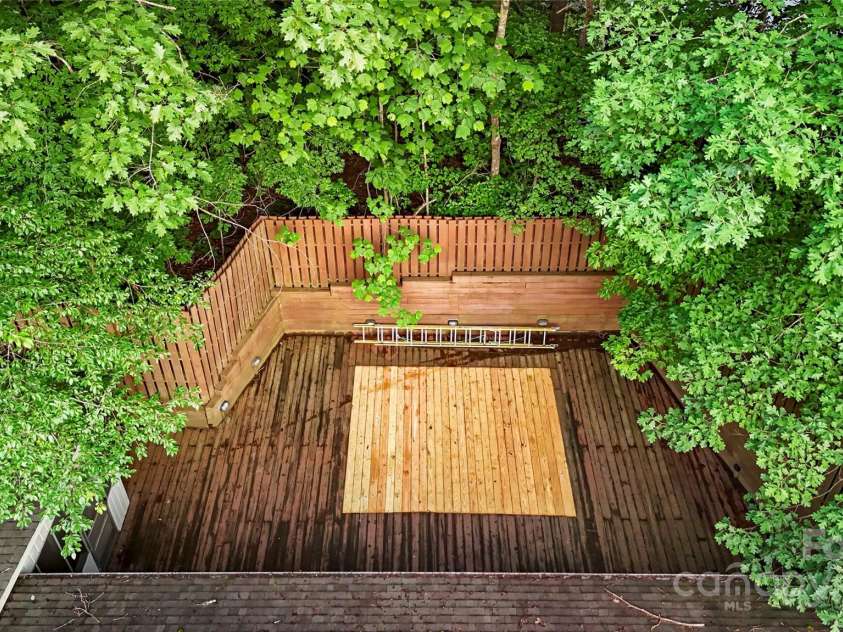 1700 Abbottsford Drive, Kernersville, NC 27284.  MLS# CAR4265303, YatesRealty ID 18424. 