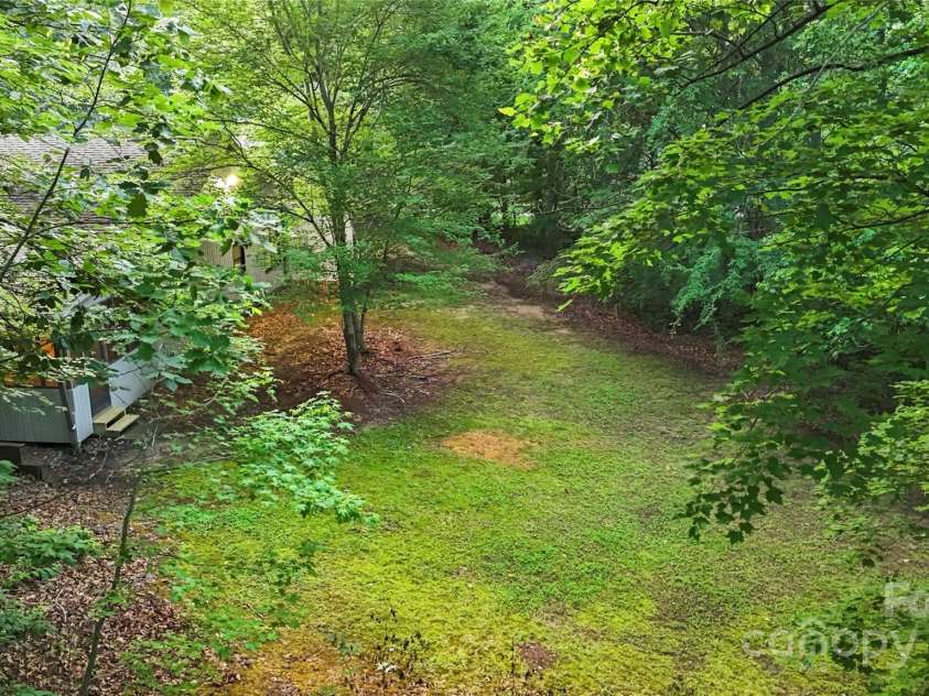 1700 Abbottsford Drive, Kernersville, NC 27284.  MLS# CAR4265303, YatesRealty ID 18424. 