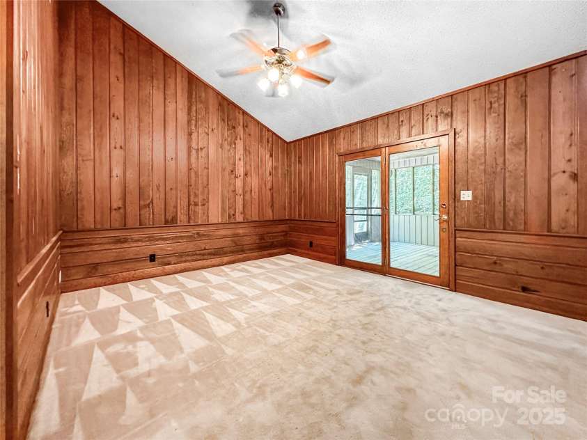 1700 Abbottsford Drive, Kernersville, NC 27284.  MLS# CAR4265303, YatesRealty ID 18424. 