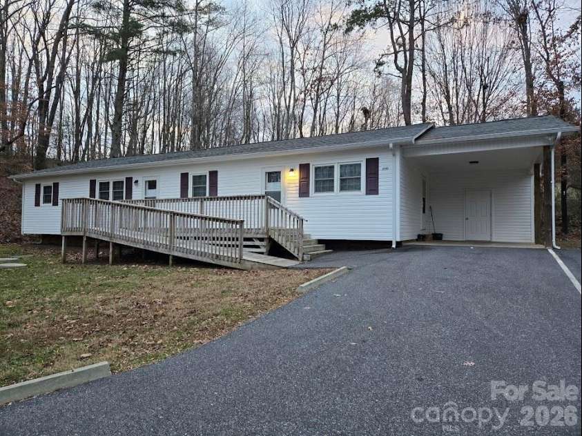 2191 Maple Valley Place, Lenoir, NC 28645.  MLS# CAR4377648, YatesRealty ID 18424. 
