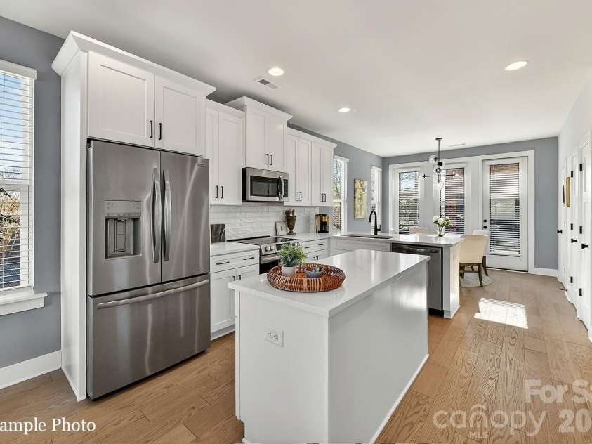 2144 Ford View Lane, Charlotte, NC 28206.  MLS# CAR4377834, YatesRealty ID 18425. 