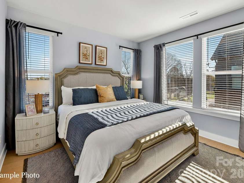 2144 Ford View Lane, Charlotte, NC 28206.  MLS# CAR4377834, YatesRealty ID 18425. 