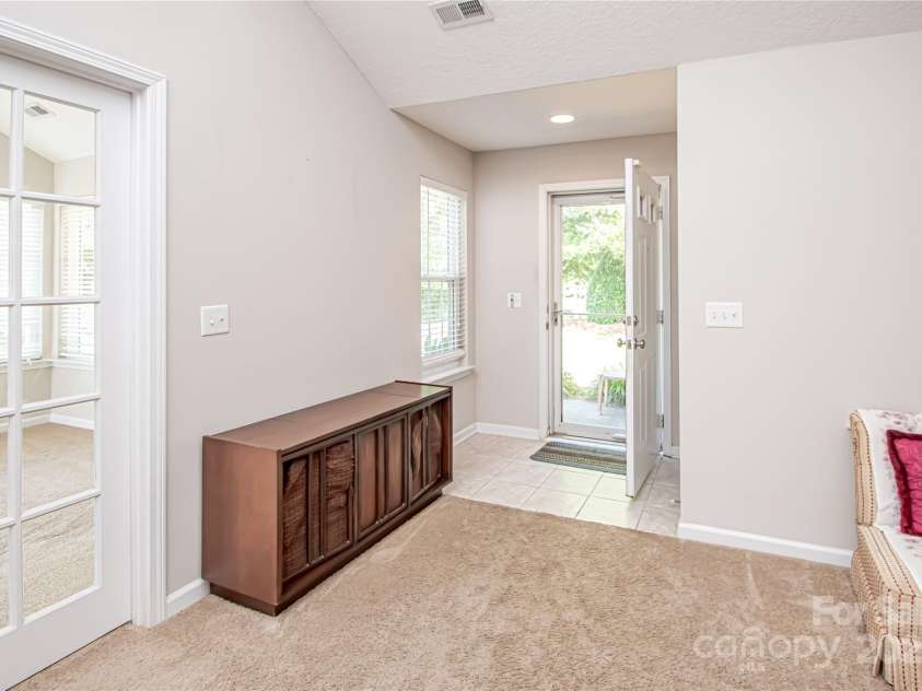 8183 Sultana Circle, Charlotte, NC 28227.  MLS# CAR4267059, YatesRealty ID 18426. 