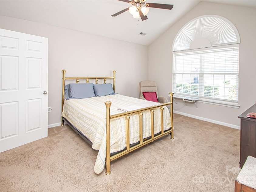 8183 Sultana Circle, Charlotte, NC 28227.  MLS# CAR4267059, YatesRealty ID 18426. 