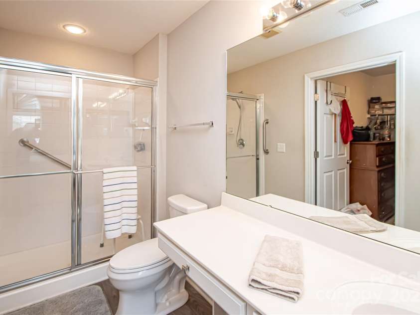 8183 Sultana Circle, Charlotte, NC 28227.  MLS# CAR4267059, YatesRealty ID 18426. 