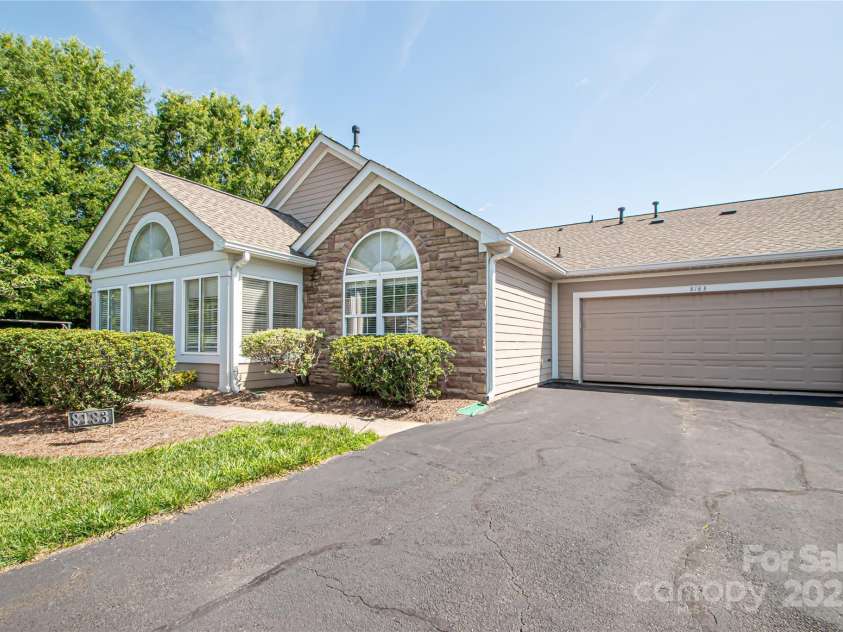 8183 Sultana Circle, Charlotte, NC 28227.  MLS# CAR4267059, YatesRealty ID 18426. 