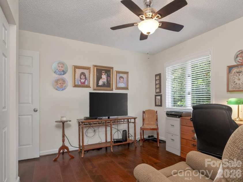 136 Deerlake Drive, Asheville, NC 28803.  MLS# CAR4376799, YatesRealty ID 18427. 