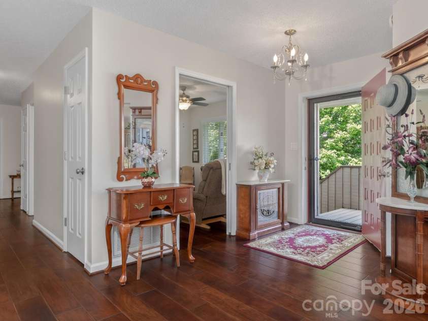 136 Deerlake Drive, Asheville, NC 28803.  MLS# CAR4376799, YatesRealty ID 18427. 