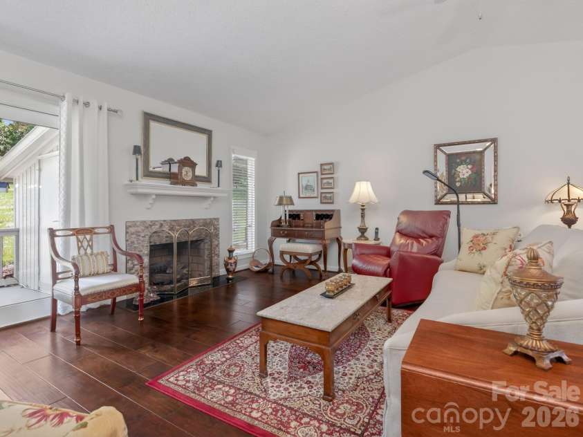 136 Deerlake Drive, Asheville, NC 28803.  MLS# CAR4376799, YatesRealty ID 18427. 