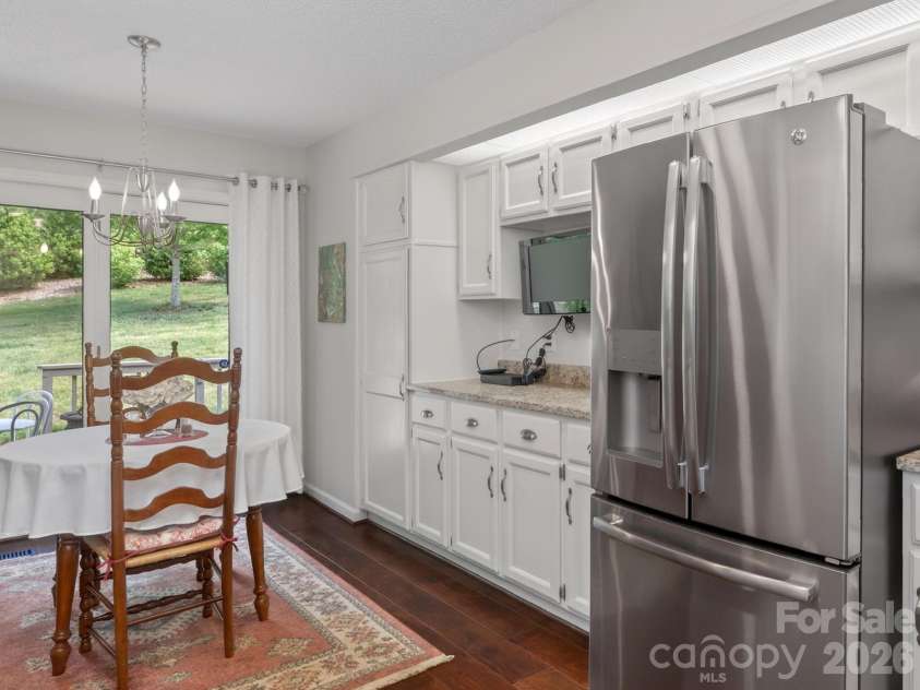136 Deerlake Drive, Asheville, NC 28803.  MLS# CAR4376799, YatesRealty ID 18427. 