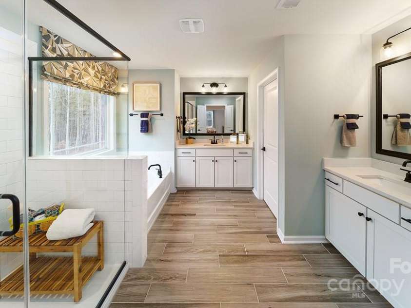 8004 Plymouth Drive, Sherrills Ford, NC 28673.  MLS# CAR4263432, YatesRealty ID 18428. 