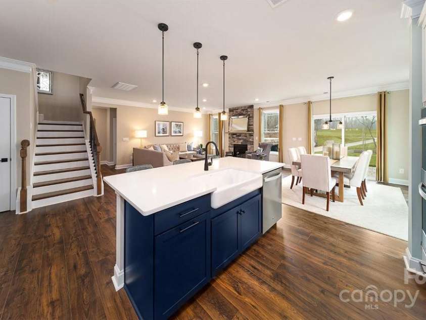 8004 Plymouth Drive, Sherrills Ford, NC 28673.  MLS# CAR4263432, YatesRealty ID 18428. 