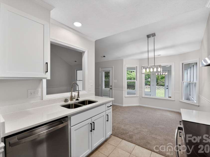 3055 River Ridge Drive, Gastonia, NC 28056.  MLS# CAR4377164, YatesRealty ID 18429. 