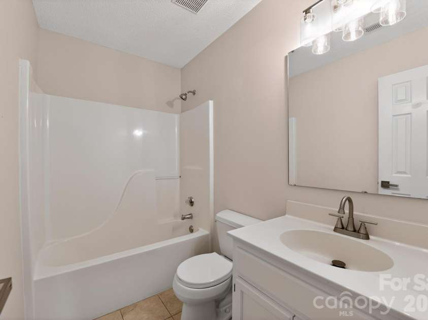 3055 River Ridge Drive, Gastonia, NC 28056.  MLS# CAR4377164, YatesRealty ID 18429. 