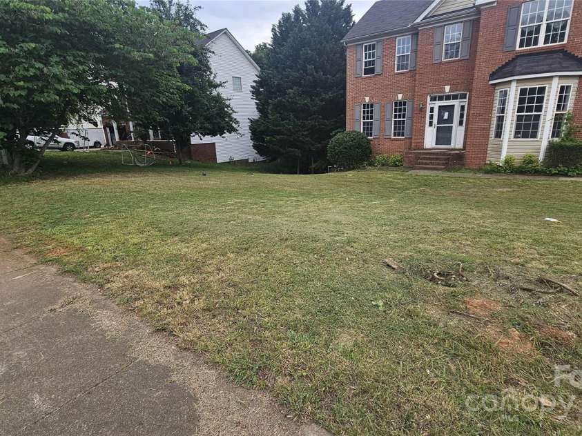 4227 Kiser Woods Drive, Concord, NC 28025.  MLS# CAR4267153, YatesRealty ID 18429. 