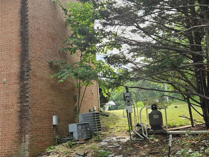 4227 Kiser Woods Drive, Concord, NC 28025.  MLS# CAR4267153, YatesRealty ID 18429. 