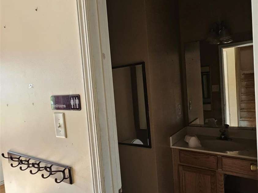 4227 Kiser Woods Drive, Concord, NC 28025.  MLS# CAR4267153, YatesRealty ID 18429. 