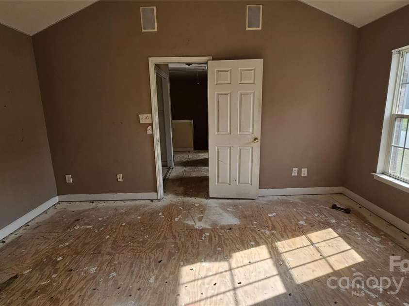 4227 Kiser Woods Drive, Concord, NC 28025.  MLS# CAR4267153, YatesRealty ID 18429. 