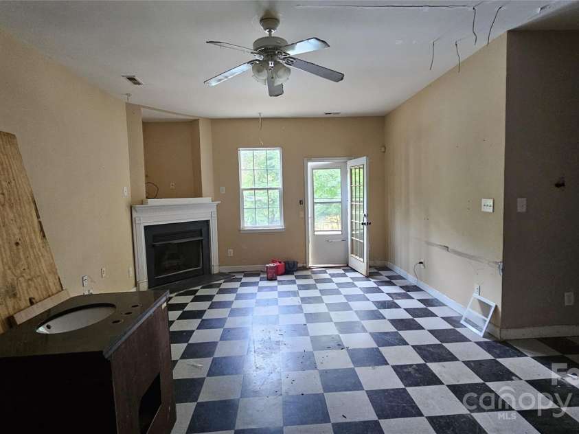 4227 Kiser Woods Drive, Concord, NC 28025.  MLS# CAR4267153, YatesRealty ID 18429. 