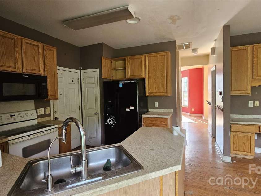 4227 Kiser Woods Drive, Concord, NC 28025.  MLS# CAR4267153, YatesRealty ID 18429. 