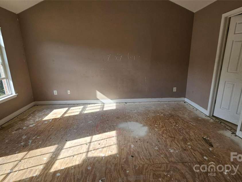 4227 Kiser Woods Drive, Concord, NC 28025.  MLS# CAR4267153, YatesRealty ID 18429. 