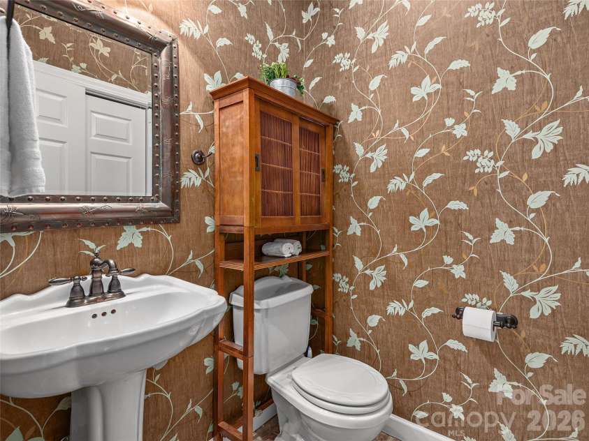 224 Hydrangea Drive, Waynesville, NC 28785.  MLS# CAR4377736, YatesRealty ID 18431. 