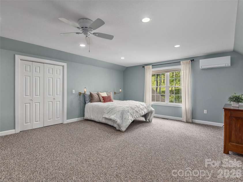 224 Hydrangea Drive, Waynesville, NC 28785.  MLS# CAR4377736, YatesRealty ID 18431. 