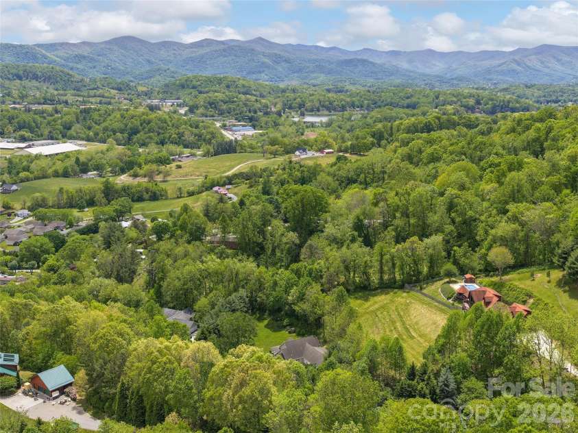 224 Hydrangea Drive, Waynesville, NC 28785.  MLS# CAR4377736, YatesRealty ID 18431. 