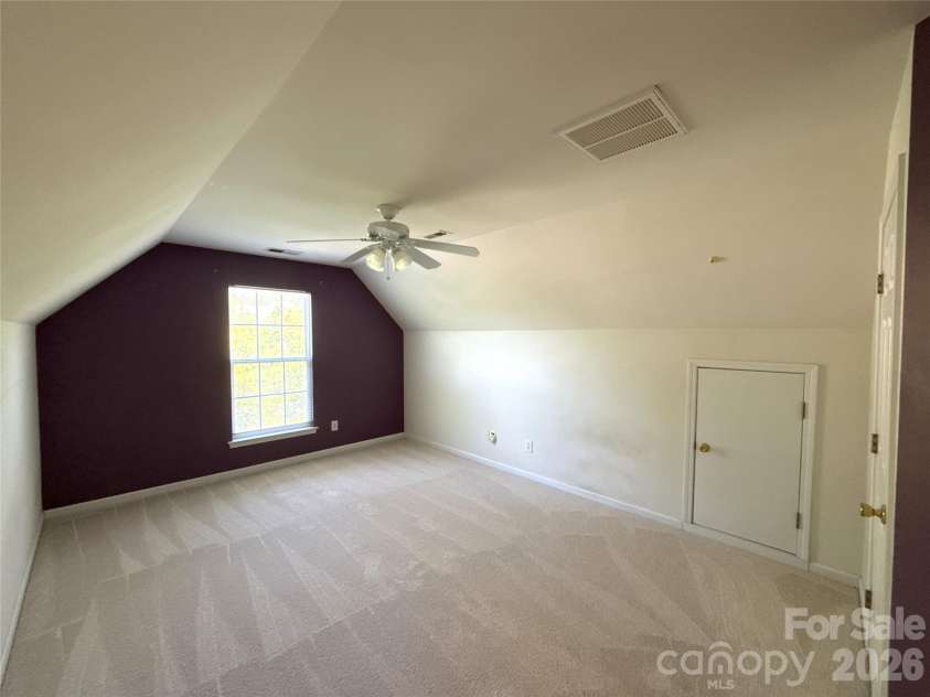 2140 Pineapple Court, Matthews, NC 28105.  MLS# CAR4375917, YatesRealty ID 18432. 