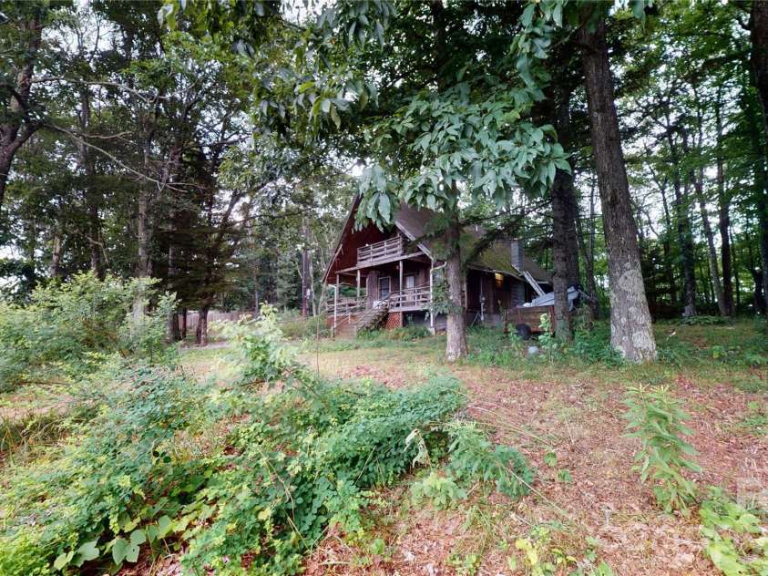 200 Osborn Knob Road, Marion, NC 28752.  MLS# CAR4378012, YatesRealty ID 18434. 