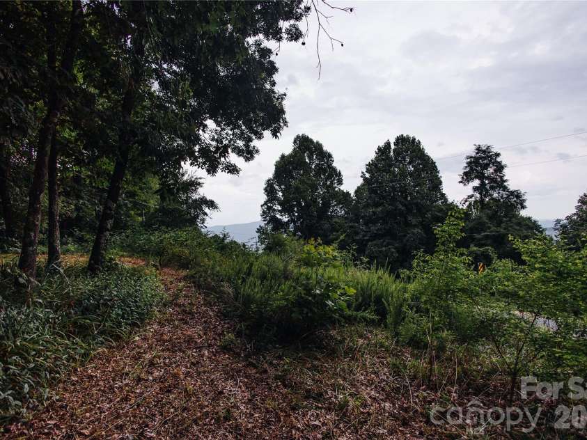 200 Osborn Knob Road, Marion, NC 28752.  MLS# CAR4378012, YatesRealty ID 18434. 