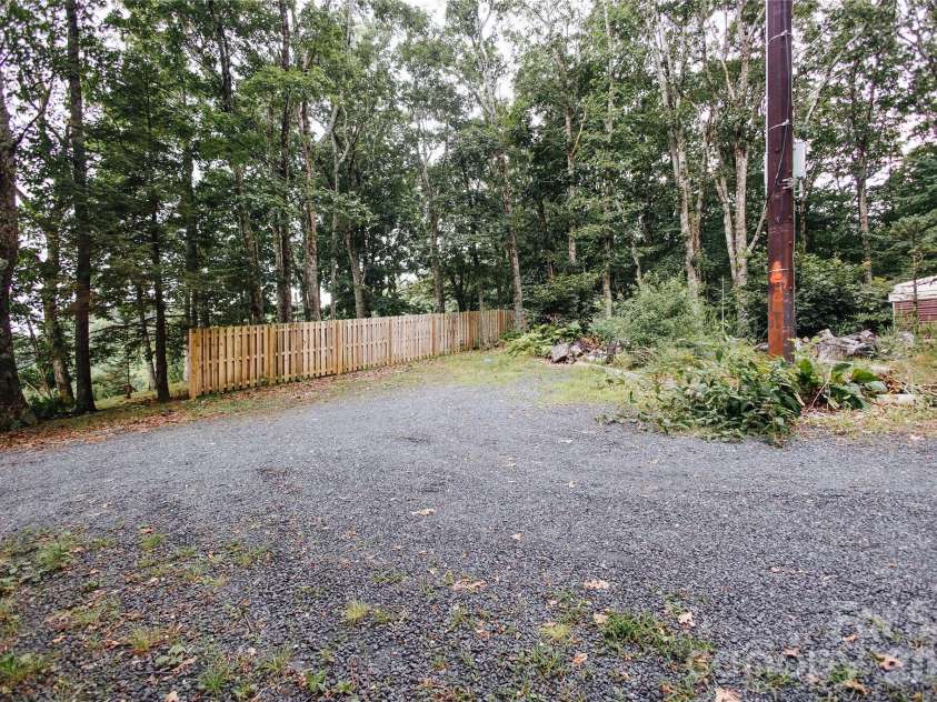 200 Osborn Knob Road, Marion, NC 28752.  MLS# CAR4378012, YatesRealty ID 18434. 