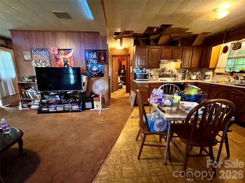 200 Osborn Knob Road, Marion, NC 28752.  MLS# CAR4378012, YatesRealty ID 18434. 