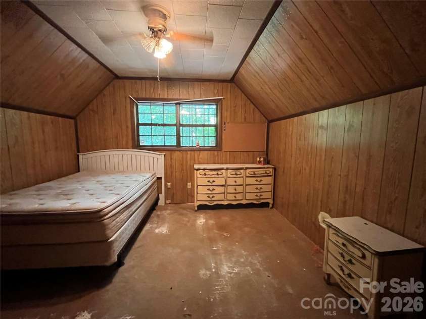 200 Osborn Knob Road, Marion, NC 28752.  MLS# CAR4378012, YatesRealty ID 18434. 