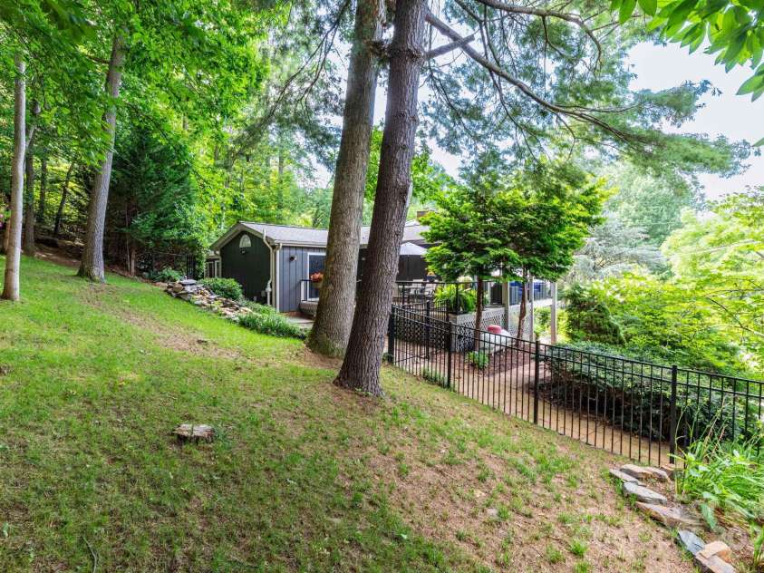 95 Harmon Avenue, Lake Junaluska, NC 28745.  MLS# CAR4287958, YatesRealty ID 18436. 