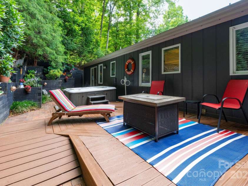 95 Harmon Avenue, Lake Junaluska, NC 28745.  MLS# CAR4287958, YatesRealty ID 18436. 