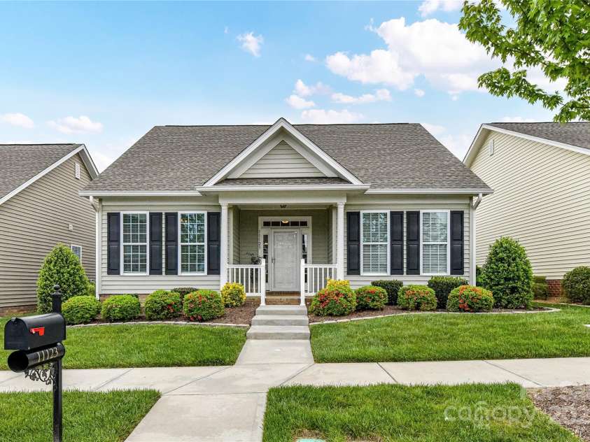 11123 Bailey Park Nature Drive, Cornelius, NC 28031.  MLS# CAR4247952, YatesRealty ID 18437. Charming, Meticulously Maintained, 1 Story, 3 Bedroom, 2 Bath Home with 1 Car, Back Load Garage, located in sought after 55+ community!