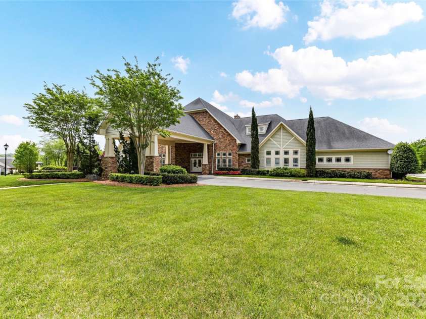 11123 Bailey Park Nature Drive, Cornelius, NC 28031.  MLS# CAR4247952, YatesRealty ID 18437. Community Club House!