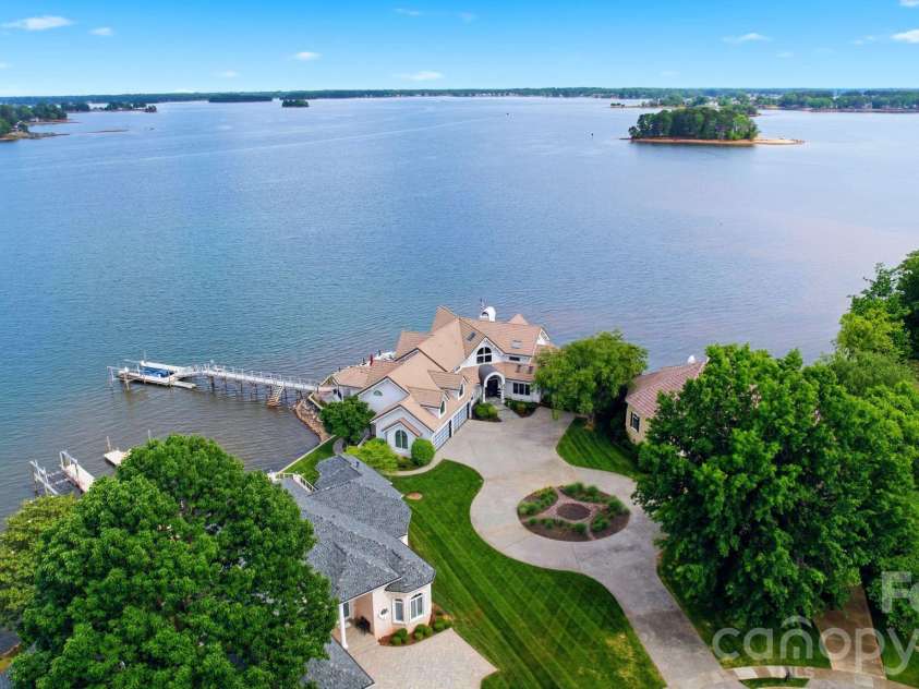3386 Governors Island Drive, Denver, NC 28037.  MLS# CAR4370065, YatesRealty ID 18437. 