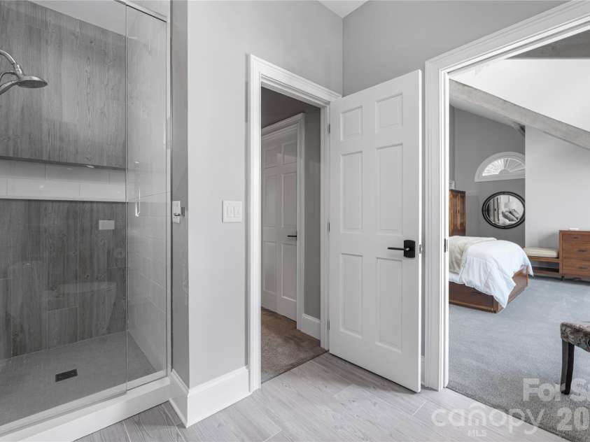 3386 Governors Island Drive, Denver, NC 28037.  MLS# CAR4370065, YatesRealty ID 18437. 