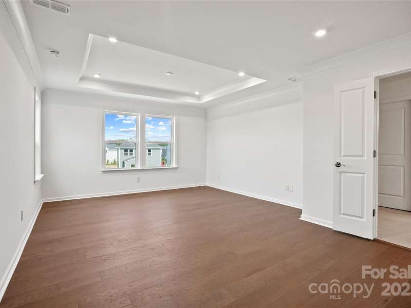 12009 Grinstead Lane, Charlotte, NC 28278.  MLS# CAR4268807, YatesRealty ID 18438. Primary suite